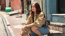 شورت على البحر .. هنا الزاهد  تنشر صورها في تركيا برفقة شقيقتيها