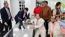 محافظ سوهاج يفاجئ المصالح الحكومية بساقلتة بجولة ميدانية لمتابعة الخدمات