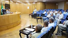 محافظ المنيا يبحث مطالب تجار الجملة قبل تشغيل سوق بني مزار الحضاري الجديد