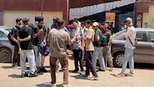 8 صور.. طلاب الثانوية الأزهرية يؤدون امتحان الكيمياء وسط إجراءات مشددة