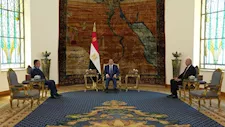 السيسى يستقبل نبيل فهمى المرشح لمنصب أمين عام الجامعة العربية ويؤكد دعم مصر الكامل