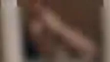 كسروا باب غرفة الكشف وهاجموها بـ"ماسورة".. لحظة الإعتداء على طبيبة أسنان شبرا الخيمة -فيديو 