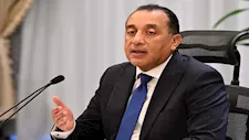 مدبولي يشهد تسليم 50 مركزًا تكنولوجيًا متنقلًا لتطوير خدمات الشهر العقاري