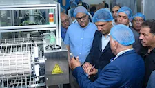وزير الصناعة ومحافظ الإسكندرية يتفقدان مجمعات مرغم ومصانع الخامات الدوائية ببرج العرب -صور