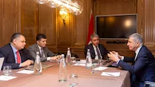 وزير السياحة يبحث مع الاتحاد الإيطالي لمنظمي الرحلات زيادة الحركة الوافدة إلى مصر