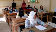4 توائم بالثانوية الأزهرية يؤدين الامتحانات في لجنة واحدة بالقليوبية - (صور)