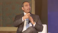 أيمن سليمان: نحتاج مسارًا تكنولوجيًا مستقلًا وبناء ذكاء اصطناعي محلي ضرورة
