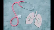 6 أطعمة تنظف رئتيك من السموم..  أبرزها التفاح 