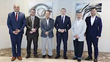 هيئة الإسعاف تبحث مع جامعة يابانية تطوير تدريب المسعفين المصريين