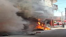 حريق بمطعم معروف في ميدان سانت فاتيما والدفع بـ3 سيارات إطفاء 