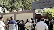 قلق وترقب.. أولياء الأمور أمام لجان امتحانات الشهادة الإعدادية في بورسعيد- صور 