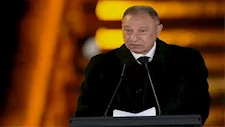 "بيصلي علي كرسي".. كيف ظهر الخطيب في حفل الراعي الجديد للدوري (صور)
