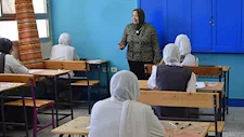   منع أولياء الأمور وتأمين اللجان.. انطلاق امتحانات الإعدادية والدبلومات الفنية بجنوب سيناء