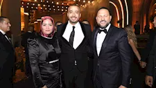 بالحجاب.. أول ظهور لزوجة الفنان عصام السقا - صورة