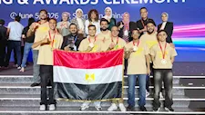 طالب بهندسة المنصورة وفريقه يتوجون بالجائزة الكبرى بمسابقة "هواوي" العالمية