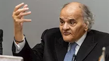 "مفيش دولارات".. ممدوح عباس يوجه رسالة قوية ويكذب مصادر الزمالك