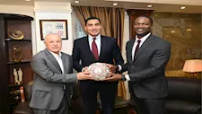 في حضور أبوريدة.. تفاصيل لقاء وزير الرياضة مع مسؤول كاف