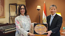 وزيرة الثقافة تبحث مع السفير الصيني سبل تعزيز التعاون الثقافي بين البلدين