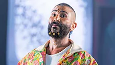 "بعمل حاجات تثير الدهشة".. أزمات طاردت أحمد سعد قبل "ضفيرة الذقن"