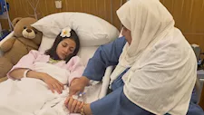 استئصال المرارة.. منى فاروق تكشف عن إجرائها عملية جراحية