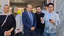 أرخص من الموبايل.. طلاب بجامعة بنها يصنعون نظارة ذكية تقرأ العملات وتكشف الطرق للمكفوفين -صور