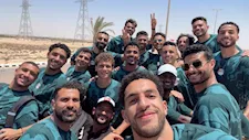 بصورة التقطها نجله.. شوبير يرحب بلاعبي منتخب مصر