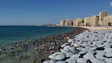 أبطال التحدي والهانوفيل بالمجان.. خريطة أسعار تذاكر كافة شواطئ الإسكندرية