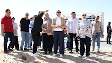 محافظ الوادي الجديد تتفقد موقع مجمع الصناعات الغذائية الجديد على مساحة 100 فدان