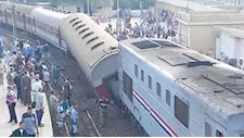 وزير النقل يتفقد موقع حادث خروج عربة قطار عن القضبان بالغربية