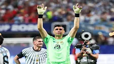 أعيش فيها منذ 16 عامًا.. تصريحات  إيميليانو مارتينيز عن مواجهة إنجلترا بنصف نهائي كأس العالم 2026 