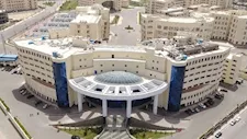 مستشفيات جامعة كفر الشيخ تجري 13.5 ألف عملية و304 آلاف تحليل خلال عام