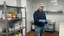 إعدام 17 طنًا من الأغذية الفاسدة وضبط مئات المخالفات في جنوب سيناء (صور)