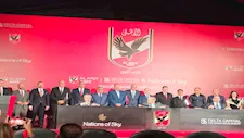 محافظ الدقهلية يداعب الخطيب: خايف شعبية الأهلي تتراجع في القاهرة والكل ييجي المنصورة