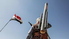 بعد استهداف مطار صنعاء.. الحوثيون يتعهدون بالرد على السعودية