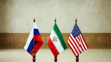 روسيا تكشف عن اتصالات مع طهران وتحذّر من تداعيات حرب إيران