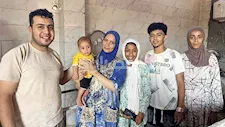 "12 ساعة قدام النار".. أم فارس "خراط" بفرن عيش لإعالة 6 أبناء بالإسماعيلية