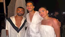 محمد صلاح ينشر صورة من عقد قران مصطفى شوبير