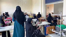 من الخرز إلى الكليم.. مجمع بلانة يحافظ على التراث النوبي بـ16 ورشة حرفية (صور)