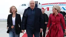 بدعوة من ترامب.. وصول الرئيس اللبناني وزوجته إلى أمريكا