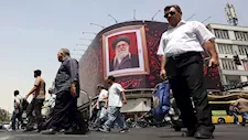 تحضيرات مكثفة.. مشاهد من الاستعدادات لـ"جنازة خامنئي" في إيران
