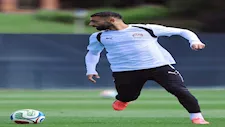 هل يلحق بمباراة أستراليا؟ 8 صور تكشف تطورات حالة محمد صلاح