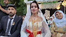 مجوهرات ذهبية وأموال نقدية.. حفل زفاف فاخر يثير الجدل في تركيا