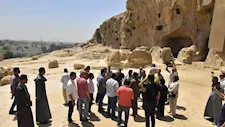 فاجعة درنكة تفتح مغارات الجبل الغربي.. ماذا يختبئ تحت منازل أسيوط؟