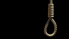 المخدرات قادته للنهاية.. مأساة شاب تخلص من حياته داخل منزله بالفيوم