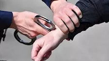بعد انهيار 3 طوابق.. القبض على مالك عقار طلخا والمقاول المنفذ