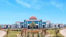 هل جامعة زويل والجامعة اليابانية معتمدتان بتنسيق 2026؟.. التعليم العالي توضح