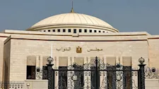 شهيد ومصاب من البحارة المصريين في قصف سفينة بأوكرانيا.. "ضياء داود" يكشف التفاصيل