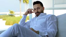 دعمًا للأطفال من ذوي التوحد.. حمادة هلال يطرح أغنية "كنت واحد من كتير"..