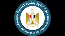 البترول: السيطرة على حريق بسفينتي تغييز وتخزين في ميناء دمياط دون إصابات