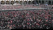 بالصور.. توافد عشرات الآلاف على طهران لحضور مراسم جنازة خامنئي
